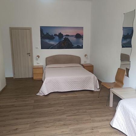 B&B Stella Marina Aci Trezza Dış mekan fotoğraf