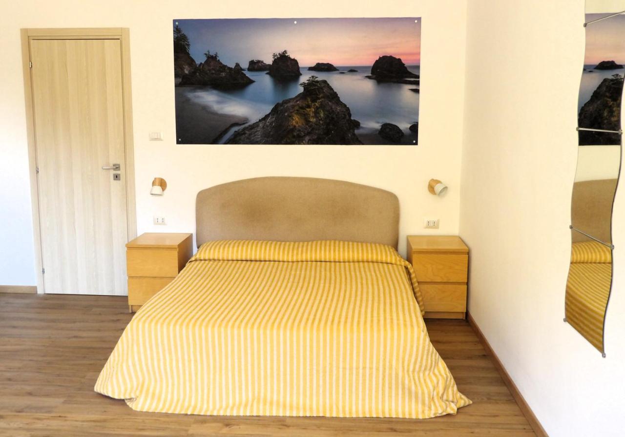 B&B Stella Marina Aci Trezza Dış mekan fotoğraf